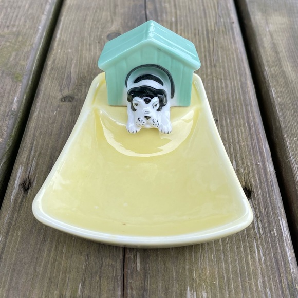 Dog in Green Doghouse Yellow Ceramic Trinket Dish - Picture 2 of 11